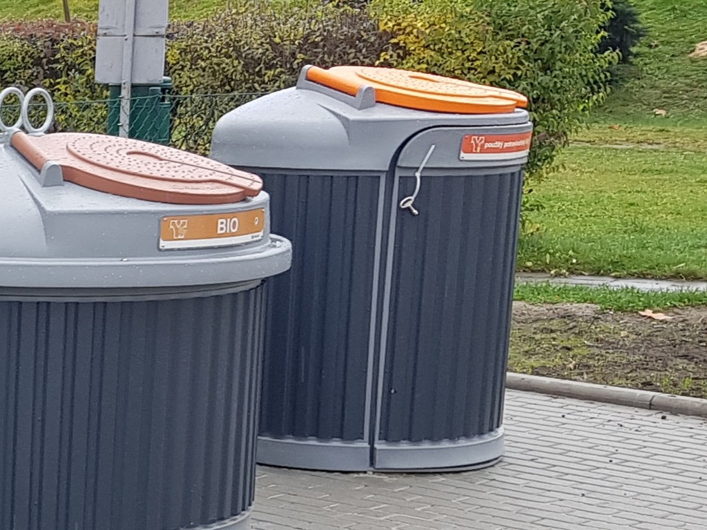 Kontajnery Semi Bin Elkoplast Slovakia S R O